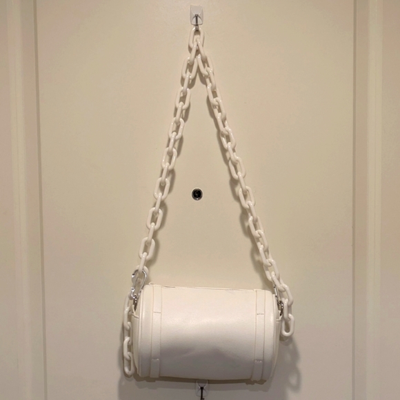 Incredible Jaded London x Gallucks Leather Barrel Bag with Adjustable Strap - Picture 1 of 8